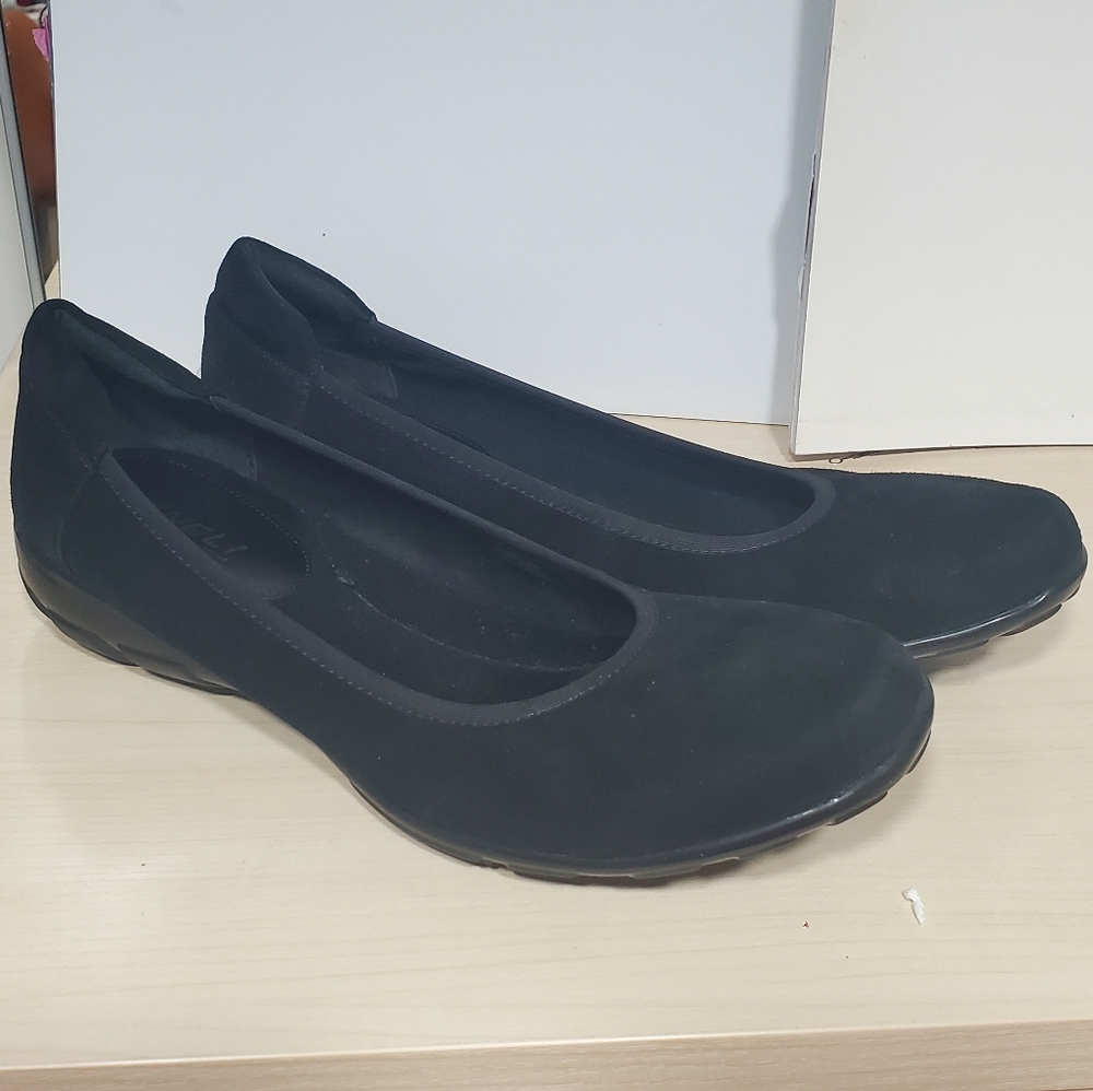 Vaneli Sports black suede flats sz 11